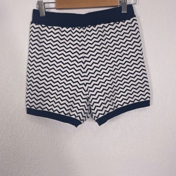 2 pc Set Seafolly Blue & White Zig Zag Patterned Tank & Shorts Set - Picture 6 of 10